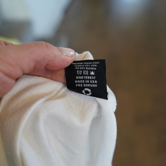 R. Swiader Men’s Logo T-shirt Size Large 100% Cotton Luxury - Picture 7 of 7